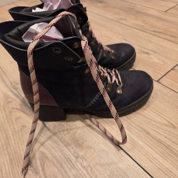 See By Chloe Eileen Mid Heel 40mm Boots. Size 39=9 - Picture 4 of 6